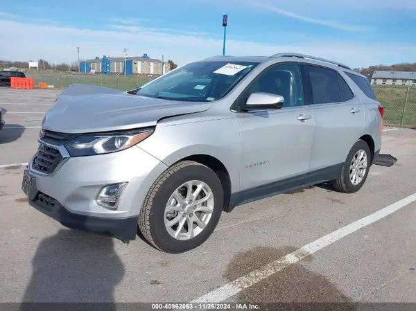 2GNAXJEV9J6257653 2018 CHEVROLET EQUINOX - Image 2