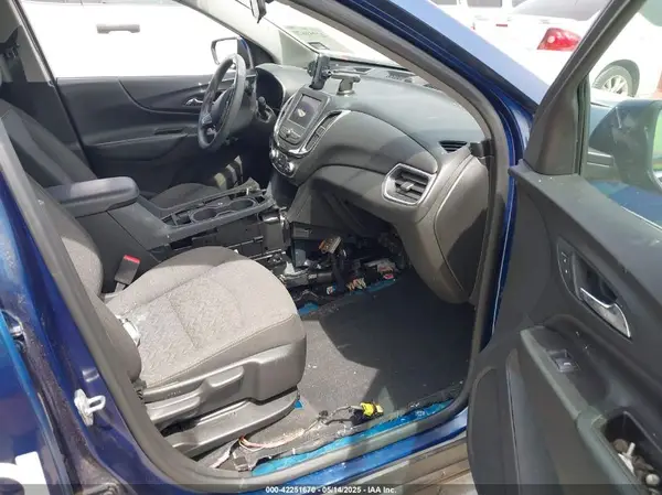 2GNAXJEV9N6126437 2022 CHEVROLET EQUINOX - Image 1