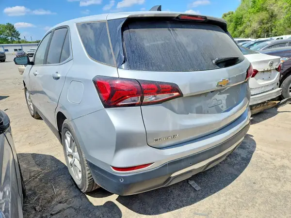 2GNAXJEV9N6134490 2022 CHEVROLET EQUINOX - Image 2