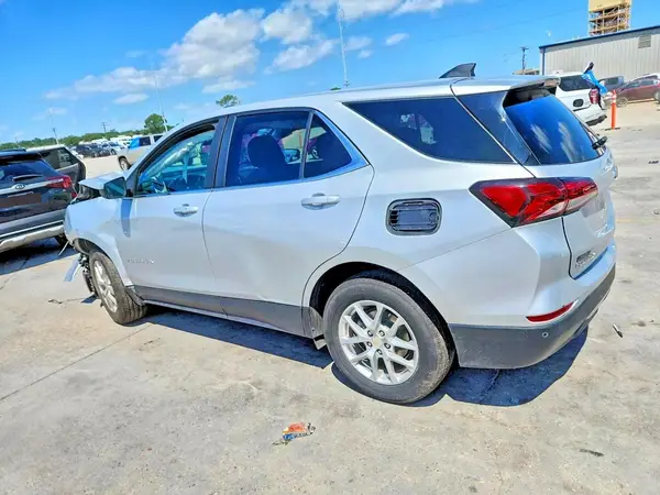 2GNAXJEV9N6138944 2022 CHEVROLET EQUINOX - Image 2