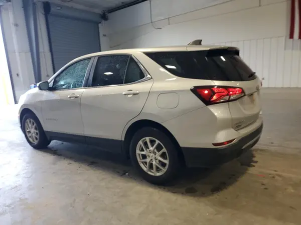 2GNAXJEV9N6141455 2022 CHEVROLET EQUINOX - Image 2