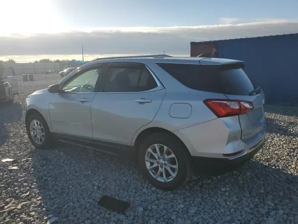 2GNAXJEVXJ6109785 2018 CHEVROLET EQUINOX - Image 2
