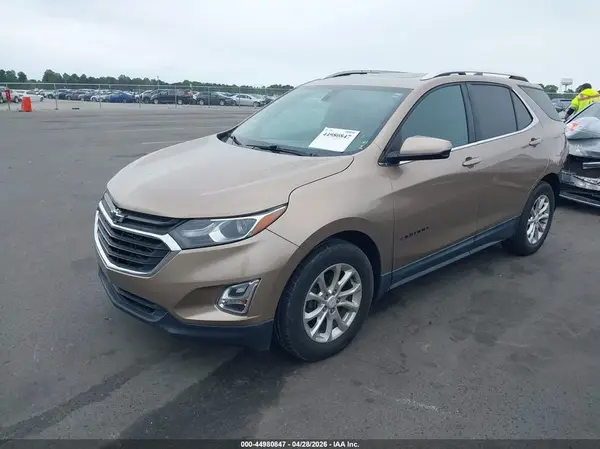 2GNAXJEVXJ6162924 2018 CHEVROLET EQUINOX - Image 2