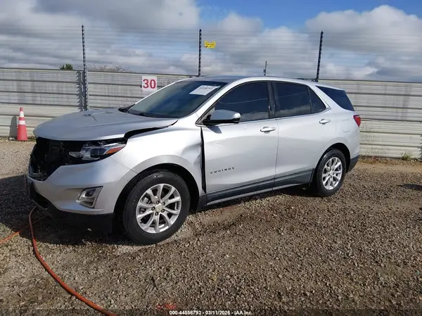 2GNAXJEVXJ6181943 2018 CHEVROLET EQUINOX - Image 2