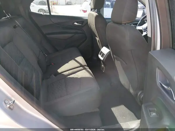 2GNAXJEVXJ6181943 2018 CHEVROLET EQUINOX - Image 8