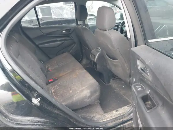 2GNAXJEVXJ6260951 2018 CHEVROLET EQUINOX - Image 8