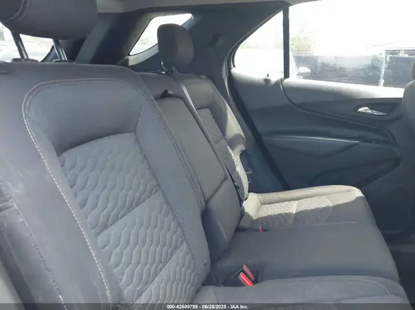 2GNAXJEVXJ6262604 2018 CHEVROLET EQUINOX - Image 8