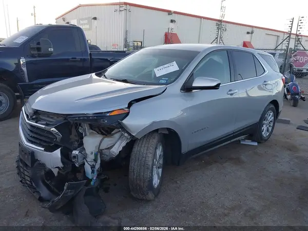 2GNAXJEVXJ6264918 2018 CHEVROLET EQUINOX - Image 2