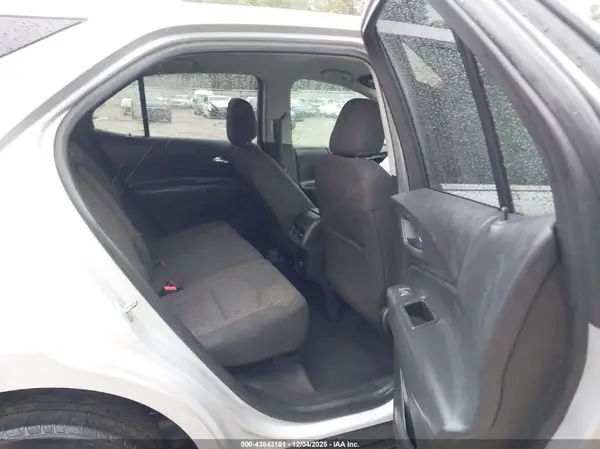 2GNAXJEVXJ6267723 2018 CHEVROLET EQUINOX - Image 8