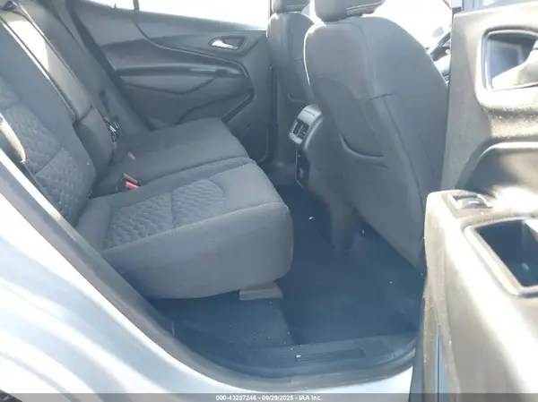 2GNAXJEVXJ6303541 2018 CHEVROLET EQUINOX - Image 8