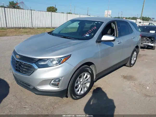 2GNAXJEVXJ6304186 2018 CHEVROLET EQUINOX - Image 2