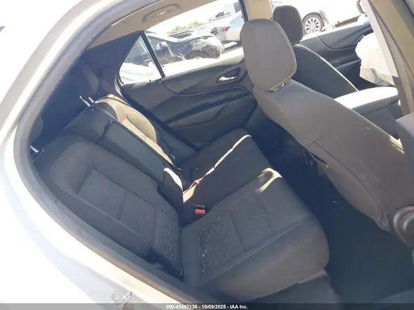2GNAXJEVXJ6304186 2018 CHEVROLET EQUINOX - Image 8