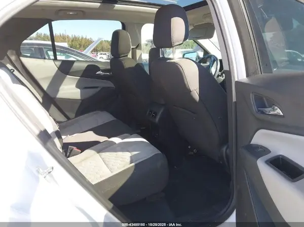 2GNAXJEVXJ6340105 2018 CHEVROLET EQUINOX - Image 8