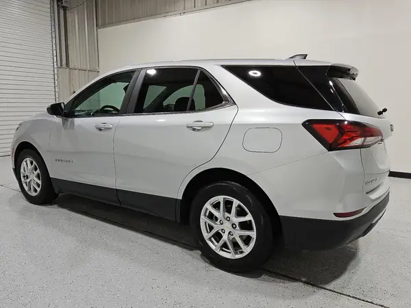 2GNAXJEVXN6132232 2022 CHEVROLET EQUINOX - Image 2