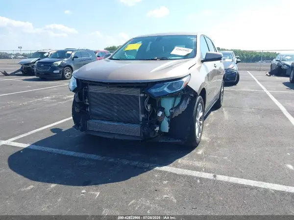 2GNAXKEV0K6136257 2019 CHEVROLET EQUINOX - Image 2