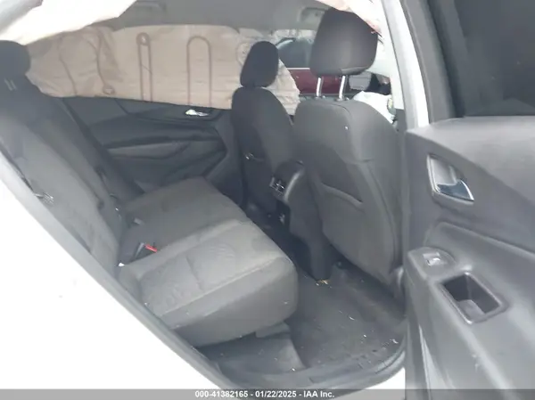 2GNAXKEV0M6121356 2021 CHEVROLET EQUINOX - Image 8