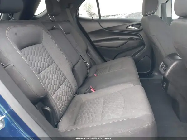 2GNAXKEV1K6123467 2019 CHEVROLET EQUINOX - Image 8