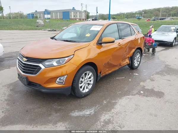 2GNAXKEV2K6128001 2019 CHEVROLET EQUINOX - Image 2
