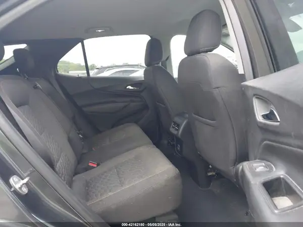2GNAXKEV3K6125060 2019 CHEVROLET EQUINOX - Image 8