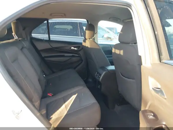 2GNAXKEV3K6138147 2019 CHEVROLET EQUINOX - Image 8
