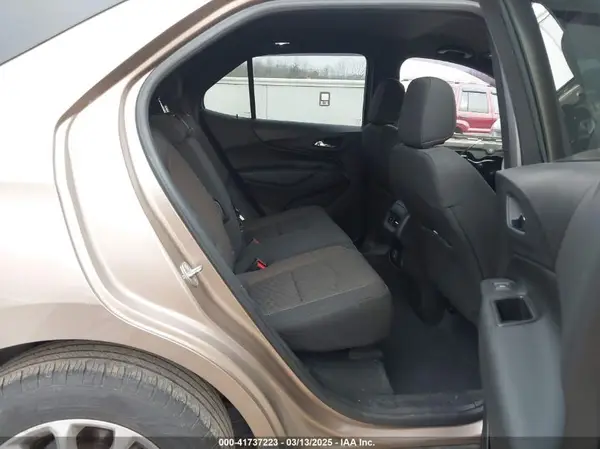 2GNAXKEV3K6271006 2019 CHEVROLET EQUINOX - Image 8