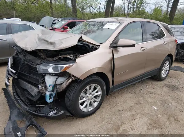 2GNAXKEV3K6282393 2019 CHEVROLET EQUINOX - Image 2