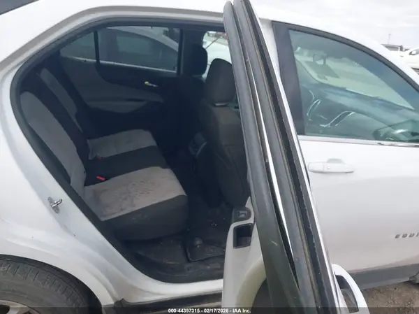 2GNAXKEV4K6117579 2019 CHEVROLET EQUINOX - Image 8