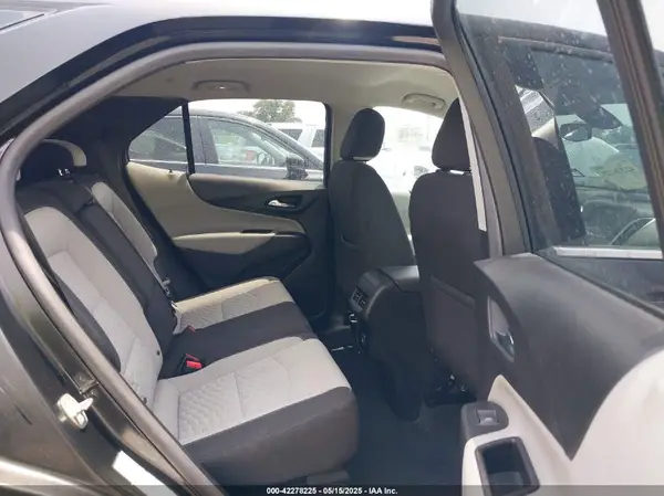 2GNAXKEV4K6143230 2019 CHEVROLET EQUINOX - Image 8
