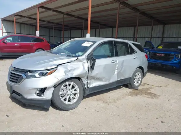 2GNAXKEV5L6125563 2020 CHEVROLET EQUINOX - Image 2