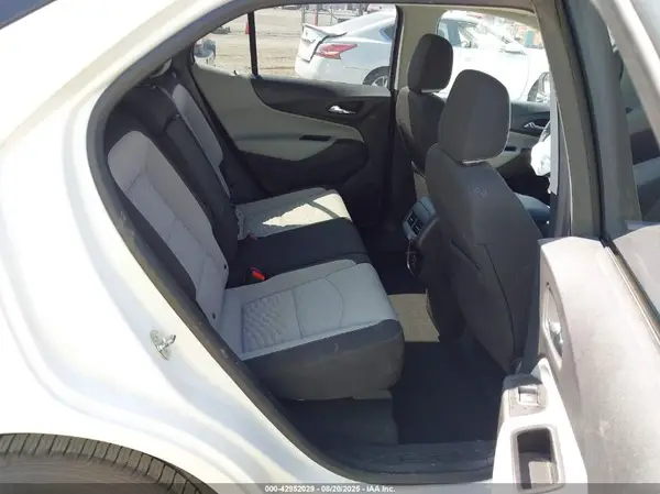 2GNAXKEV6K6100993 2019 CHEVROLET EQUINOX - Image 8