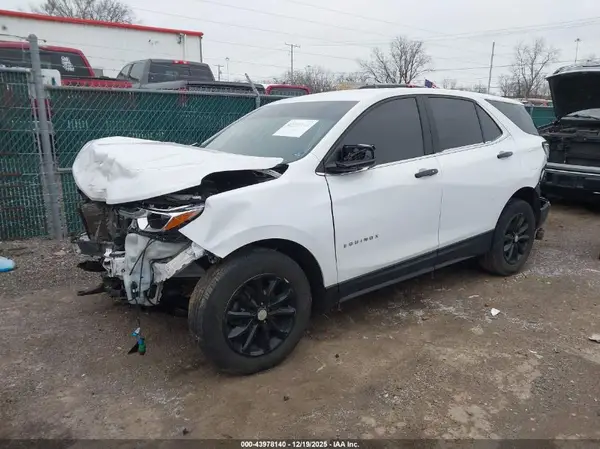 2GNAXKEV6K6108236 2019 CHEVROLET EQUINOX - Image 2