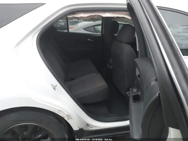 2GNAXKEV6K6108236 2019 CHEVROLET EQUINOX - Image 8
