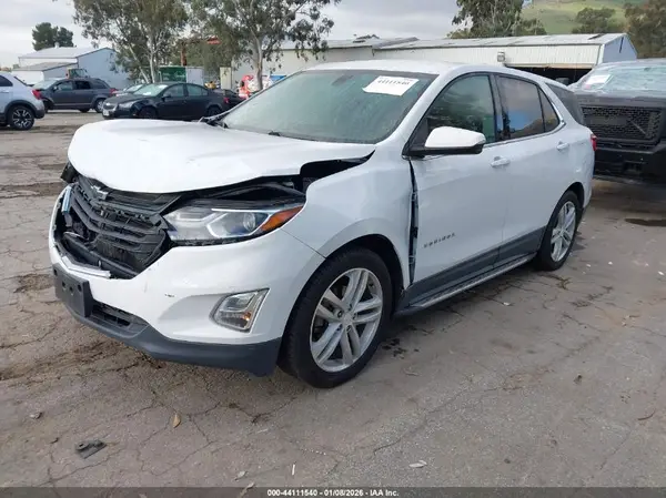 2GNAXKEV6K6240476 2019 CHEVROLET EQUINOX - Image 2
