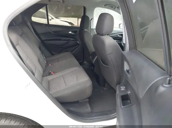 2GNAXKEV6K6240476 2019 CHEVROLET EQUINOX - Image 8