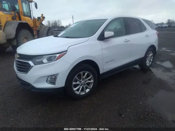 2GNAXKEV6L6156000 2020 CHEVROLET EQUINOX - Image 2