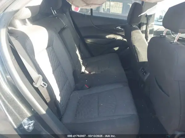 2GNAXKEV7K6111131 2019 CHEVROLET EQUINOX - Image 8