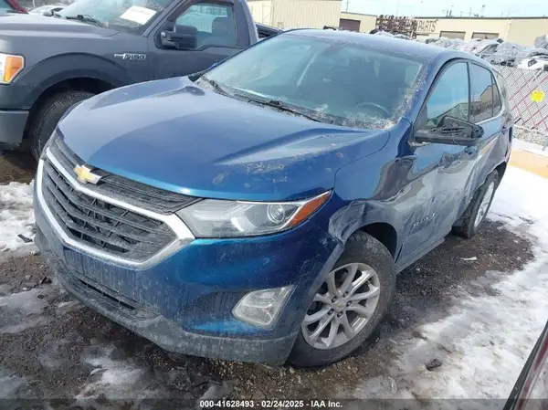 2GNAXKEV8K6111378 2019 CHEVROLET EQUINOX - Image 2