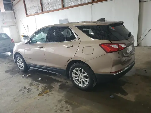 2GNAXKEV8K6121621 2019 CHEVROLET EQUINOX - Image 2
