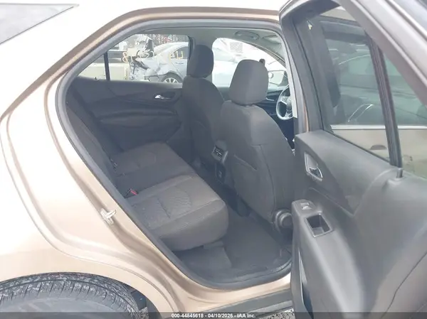 2GNAXKEV9K6151243 2019 CHEVROLET EQUINOX - Image 8