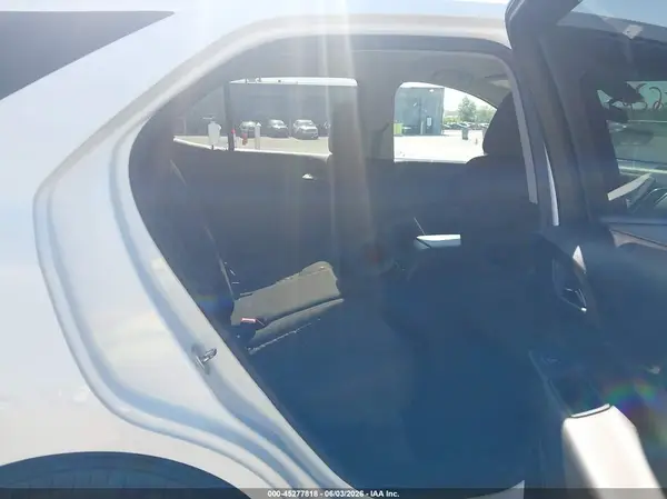 2GNAXKEV9K6182556 2019 CHEVROLET EQUINOX - Image 8