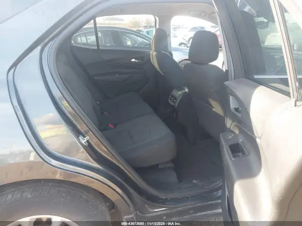 2GNAXKEV9K6261869 2019 CHEVROLET EQUINOX - Image 8