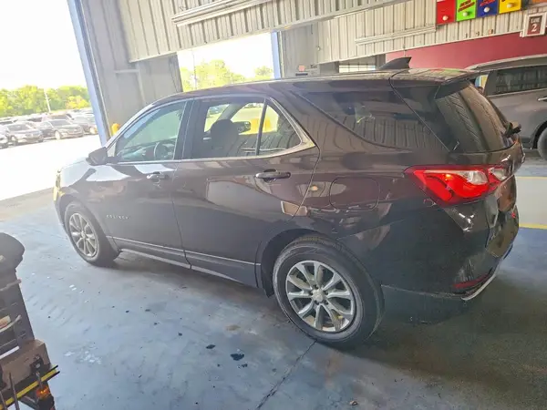 2GNAXKEVXL6134050 2020 CHEVROLET EQUINOX - Image 2