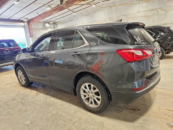 2GNAXKEVXL6160857 2020 CHEVROLET EQUINOX - Image 2