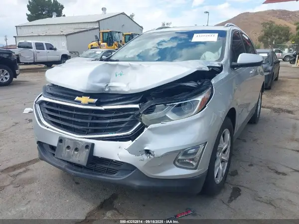 2GNAXKEX2J6155117 2018 CHEVROLET EQUINOX - Image 2
