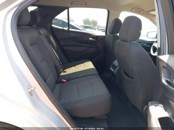 2GNAXKEX3J6263858 2018 CHEVROLET EQUINOX - Image 8