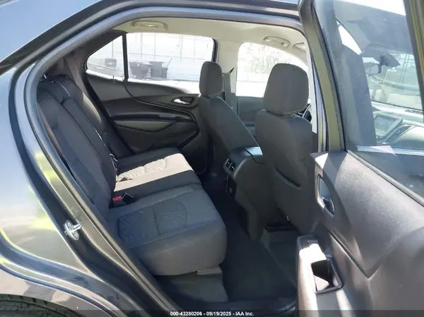 2GNAXKEX4J6231372 2018 CHEVROLET EQUINOX - Image 8