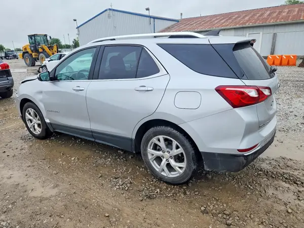 2GNAXKEX7J6268948 2018 CHEVROLET EQUINOX - Image 2