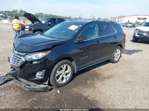 2GNAXKEX8J6150715 2018 CHEVROLET EQUINOX - Image 2