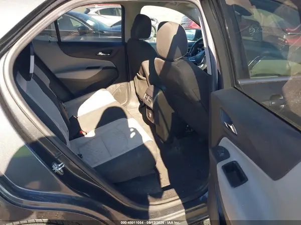 2GNAXKEXXJ6249424 2018 CHEVROLET EQUINOX - Image 8