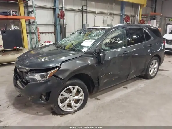 2GNAXKEXXJ6261055 2018 CHEVROLET EQUINOX - Image 2
